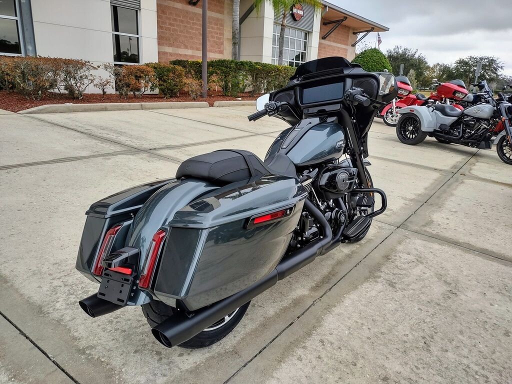 Street Glide - Photo 4