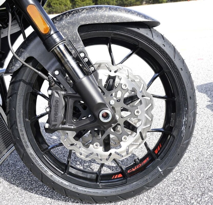 FLTRXSTSE 2025 CVO Road Glide ST - Photo 9