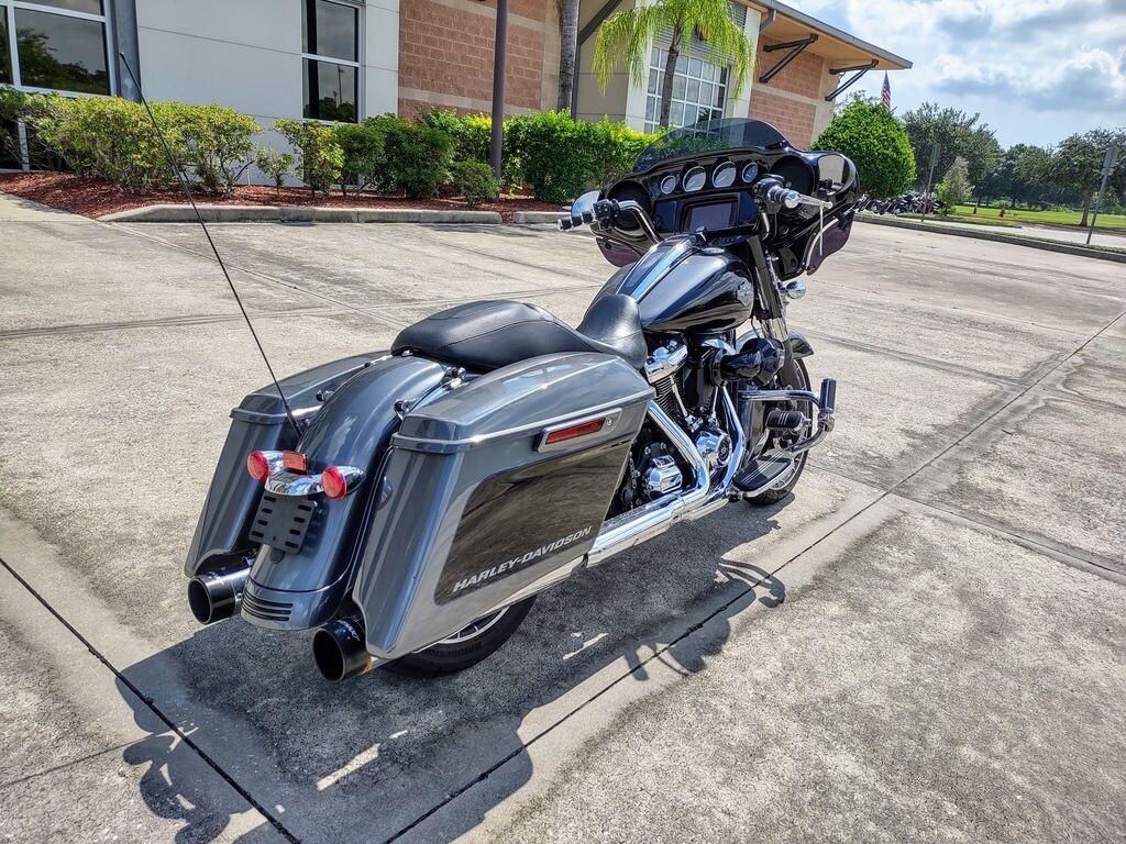 Street Glide Special - Photo 4