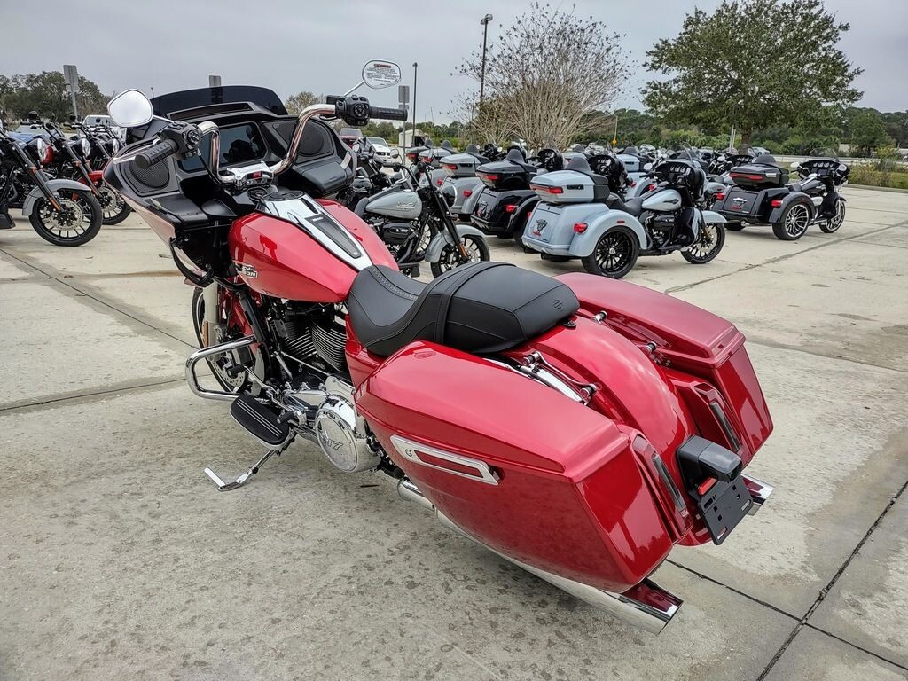 Road Glide - Photo 7