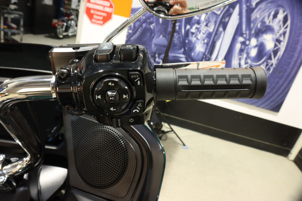FLTRX 2024 Road Glide - Photo 9