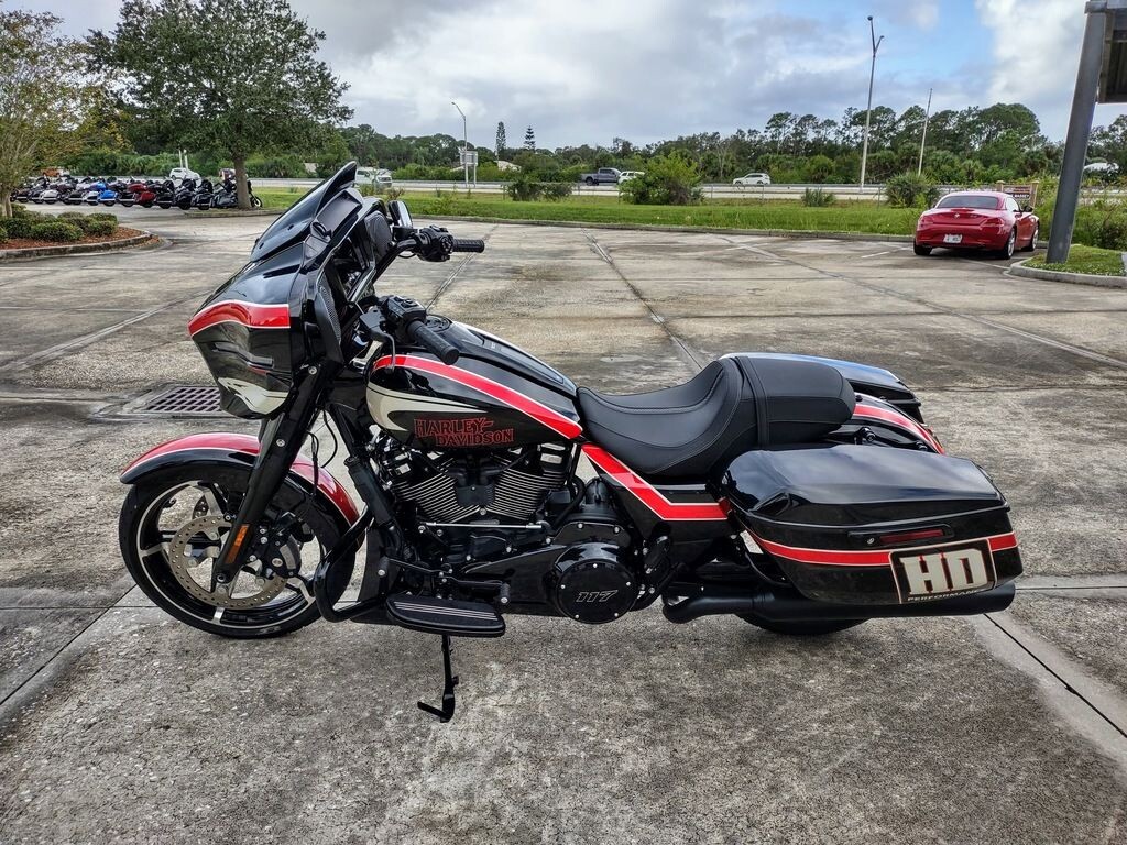 Street Glide - Photo 8