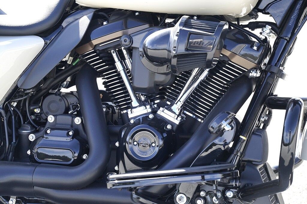 FLHXST 2023 Street Glide ST - Photo 7
