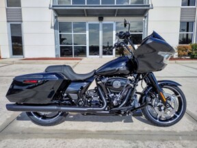 FLTRX 2025 Road Glide™ thumb 3