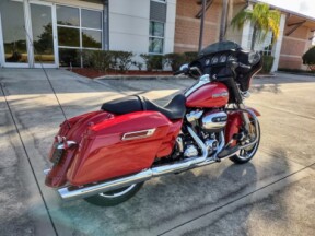 FLHX 2023 Street Glide® thumb 2