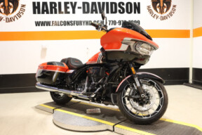 FLTRXSE 2024 CVO™ Road Glide® thumb 3