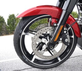 FLTRX 2025 Road Glide™ thumb 2