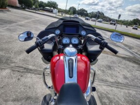 FLTRX 2023 Road Glide® thumb 0