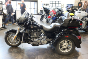 FLHTCUTG 2024 Tri Glide™ Ultra thumb 0