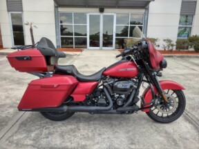 FLHXS 2019 Street Glide® Special thumb 3