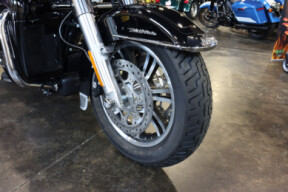 FLHTCUTG 2024 Tri Glide™ Ultra thumb 2
