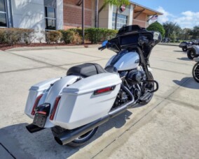 FLHX 2025 Street Glide™ thumb 1