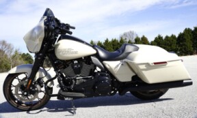 FLHXST 2023 Street Glide® ST thumb 3