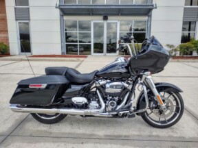 FLTRX 2022 Road Glide® thumb 3