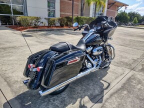 FLTRX 2023 Road Glide® thumb 2