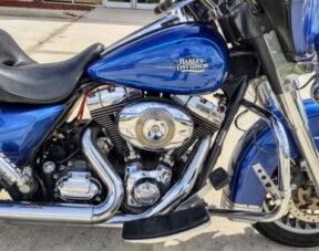 FLHTC 2009 Electra Glide® Classic thumb 2