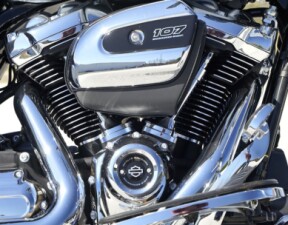 FLTRX 2023 Road Glide® thumb 2