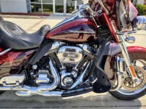 FLHTKSE 2014 CVO™ Electra Glide Ultra Limited® thumb 2