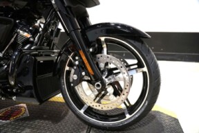 FLHX 2025 Street Glide™ thumb 2