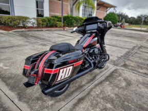FLHX 2024 Street Glide® thumb 1