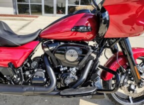 FLTRX 2025 Road Glide™ thumb 2