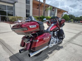 FLHTKSE 2014 CVO™ Electra Glide Ultra Limited® thumb 1
