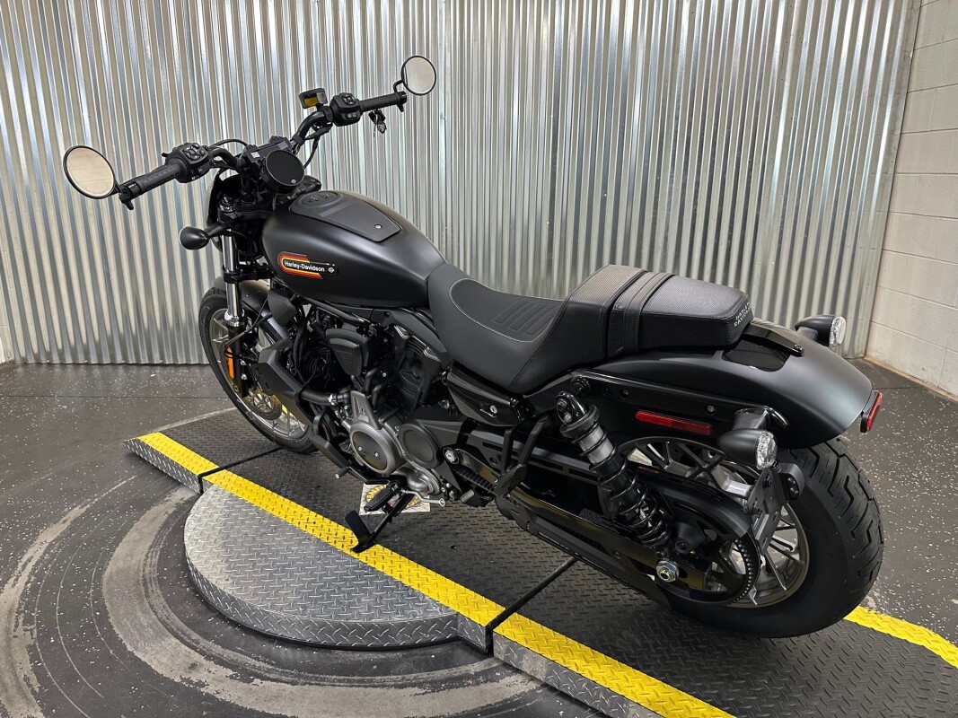 RH975S 2023 Nightster Special - Photo 7
