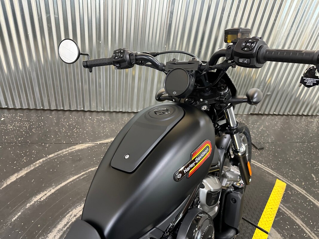 RH975S 2023 Nightster Special - Photo 10