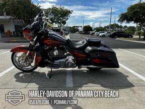 2015 Harley-Davidson<sup>®</sup> CVO™ Street Glide® thumb 0