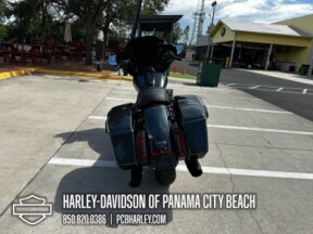 2025 Harley-Davidson® Street Glide™ thumb 2