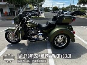 2022 Harley-Davidson<sup>®</sup> Tri Glide® Ultra thumb 0