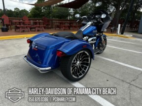 2025 Harley-Davidson® Road Glide® 3 thumb 3
