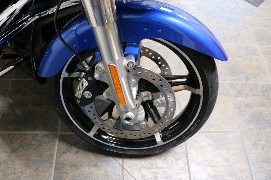 FLTRX 2025 Road Glide - Photo 6