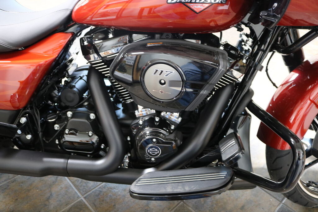 FLTRX 2025 Road Glide - Photo 8