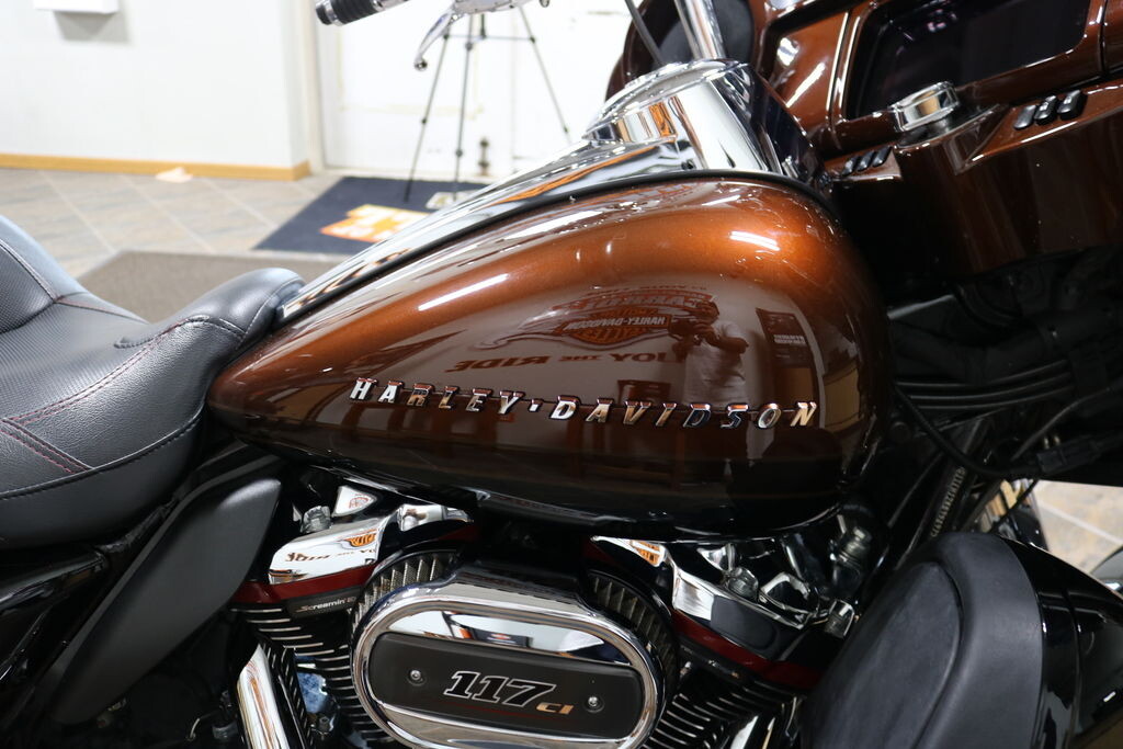 FLHTKSE 2019 CVO Limited - Photo 8