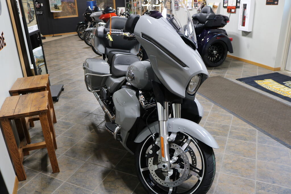 FLHXU 2025 Street Glide Ultra - Photo 7