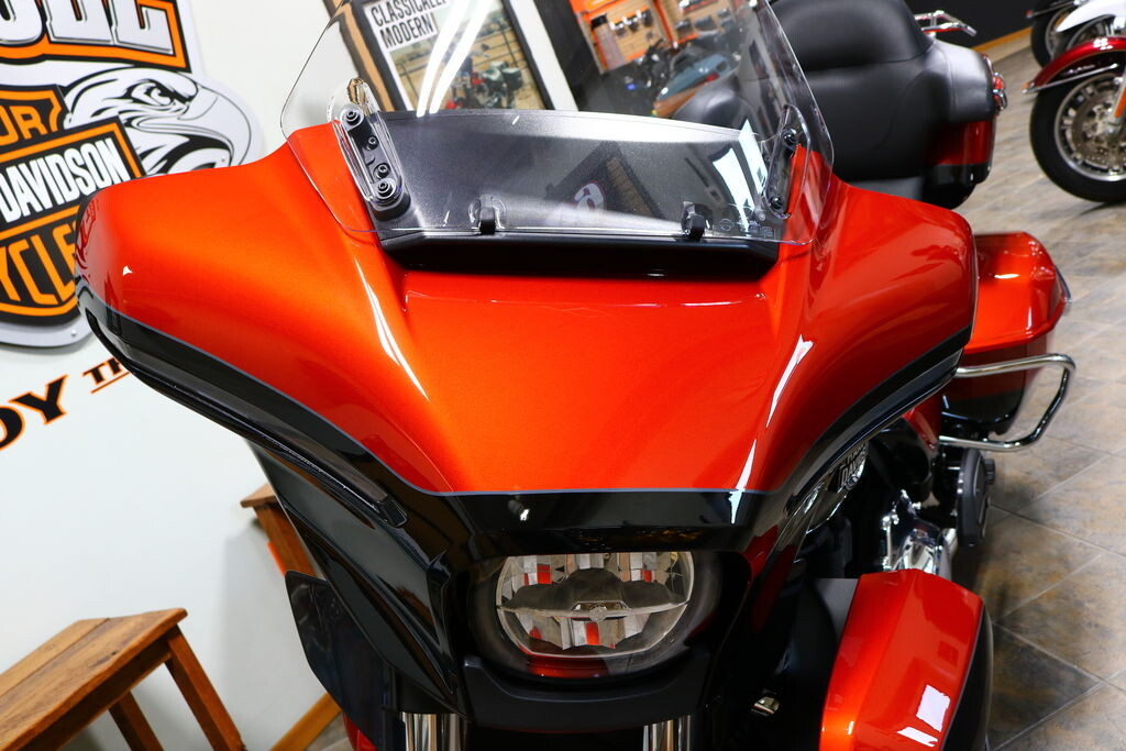 FLHXU 2025 Street Glide Ultra - Photo 5