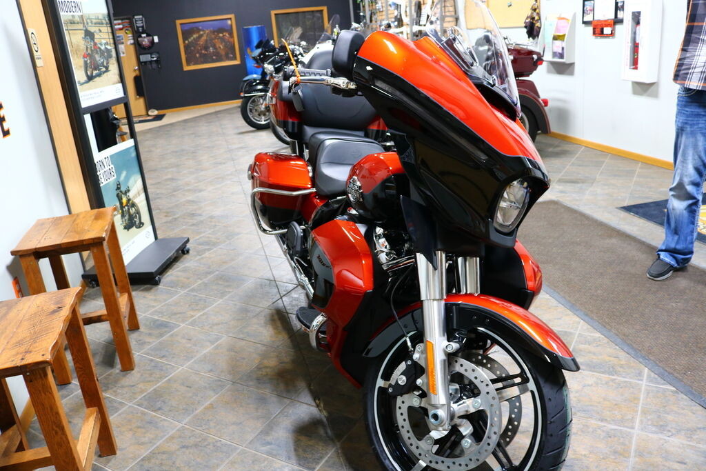 FLHXU 2025 Street Glide Ultra - Photo 7