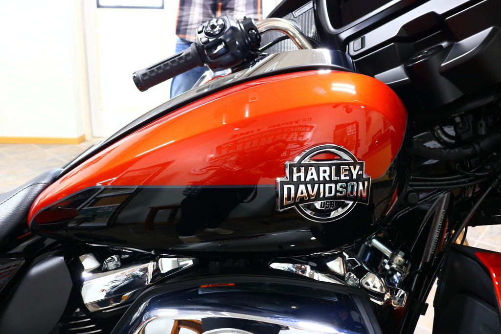 FLHXU 2025 Street Glide Ultra - Photo 8
