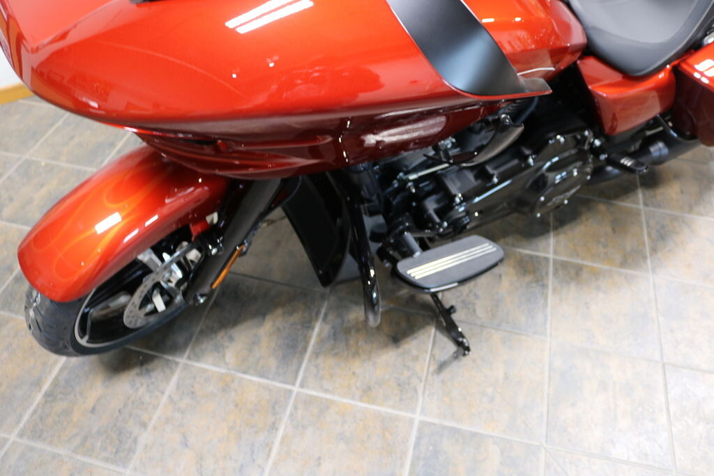 FLTRX 2025 Road Glide - Photo 2