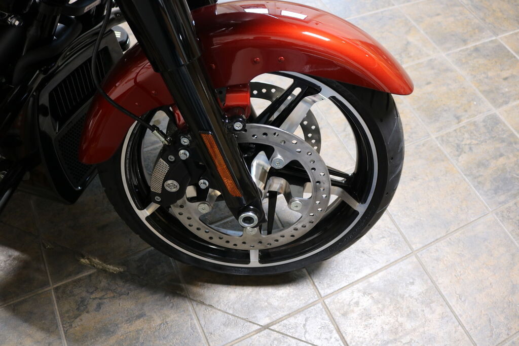 FLTRX 2025 Road Glide - Photo 6
