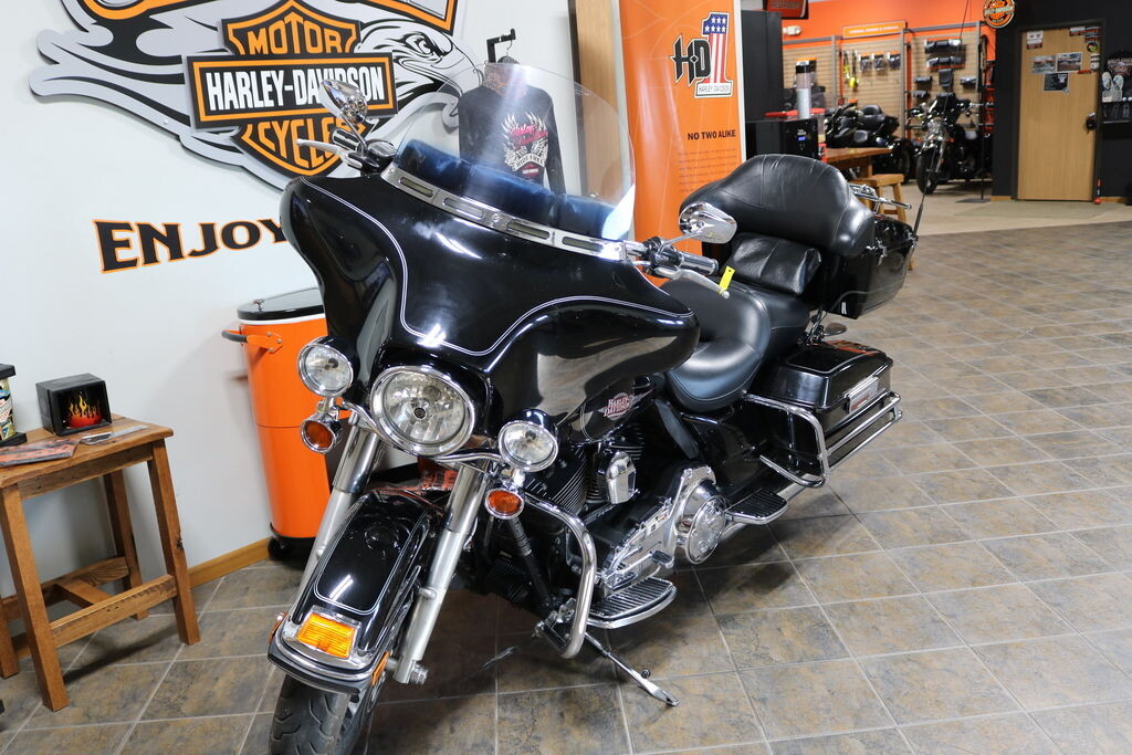 FLHTC 2009 Electra Glide Classic - Photo 4