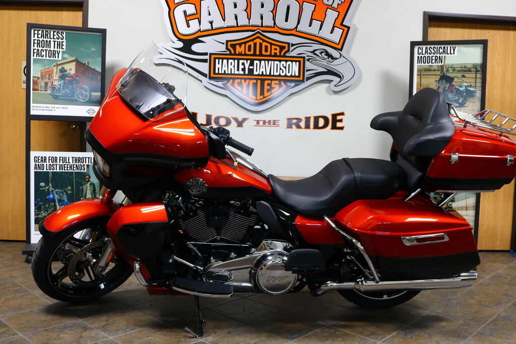 FLHXU 2025 Street Glide Ultra