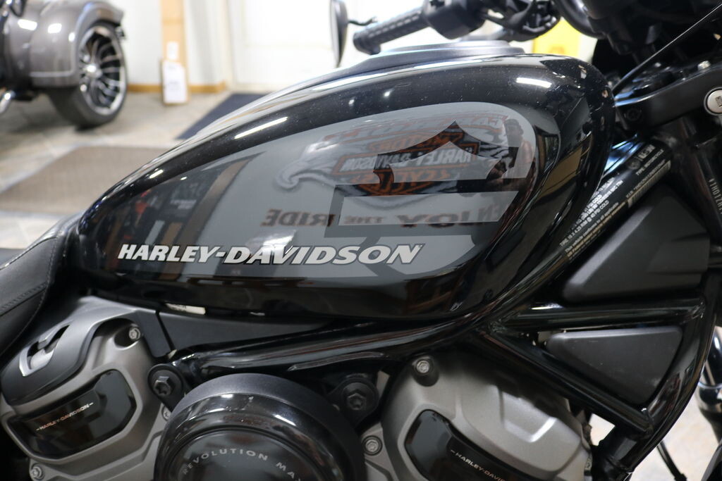 RH975 2022 Nightster - Photo 8
