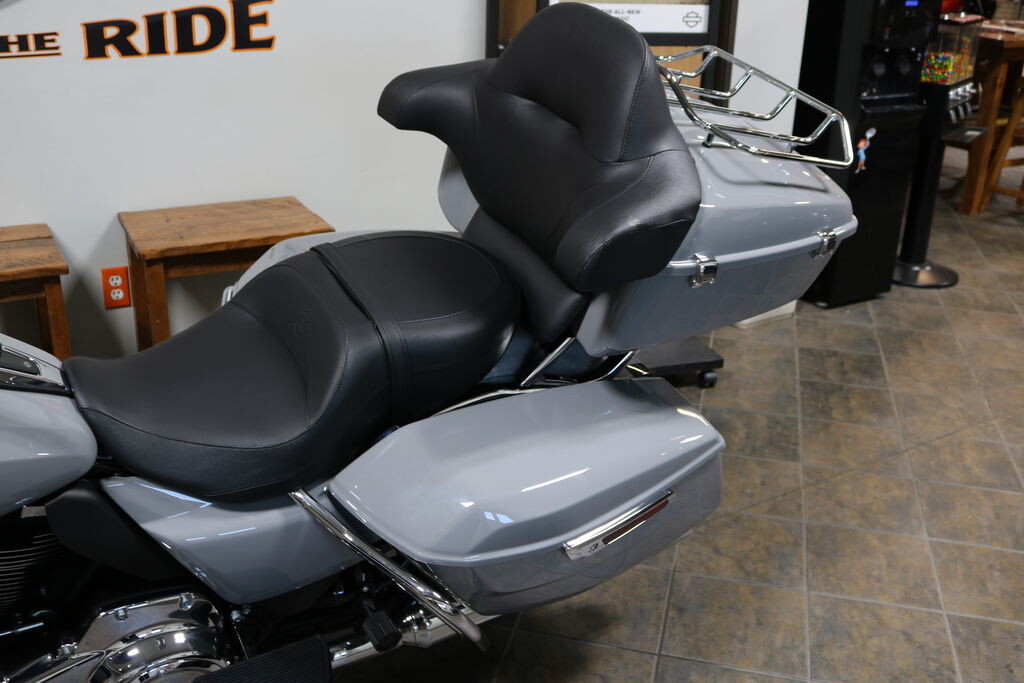 FLHXU 2025 Street Glide Ultra - Photo 3