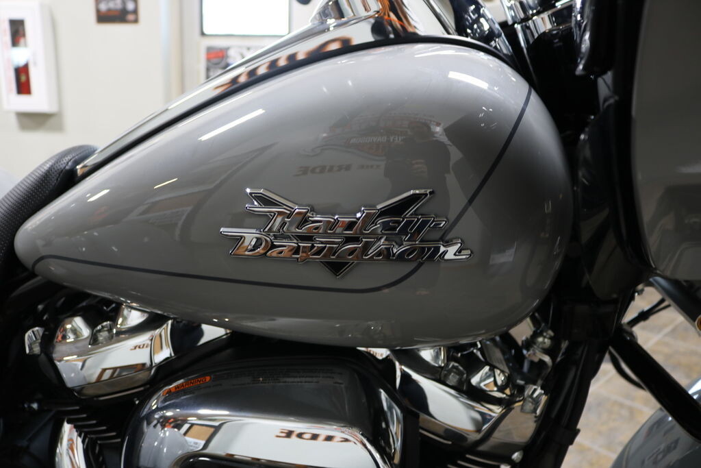 FLTRT 2025 Road Glide 3 - Photo 8
