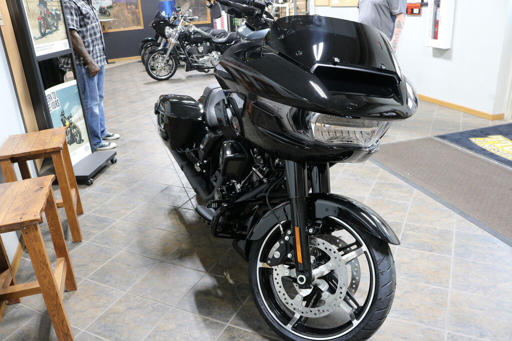 FLTRX 2025 Road Glide - Photo 7