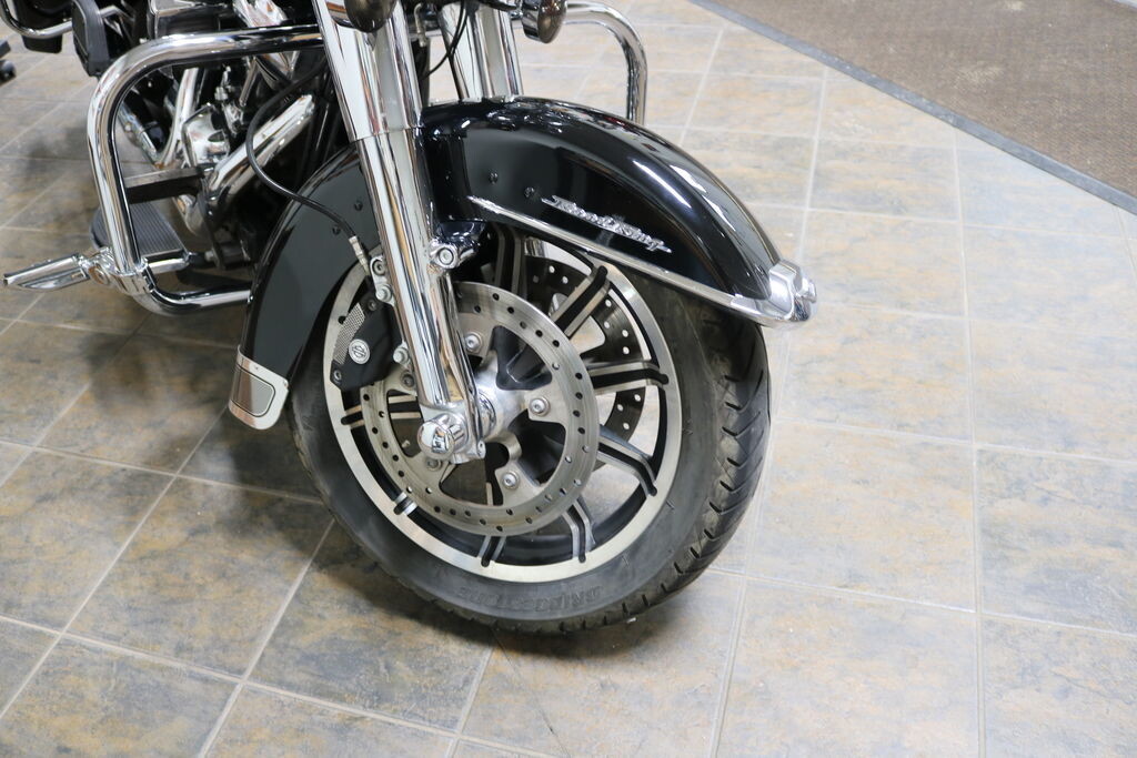 FLHR 2017 Road King - Photo 6