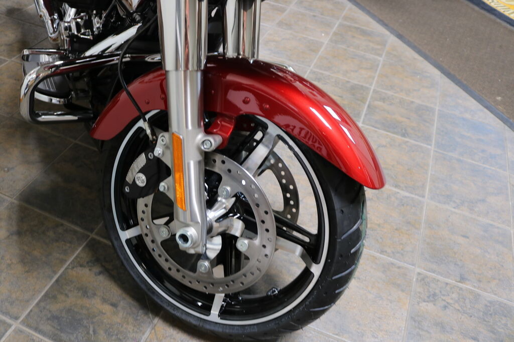 FLTRX 2025 Road Glide - Photo 6