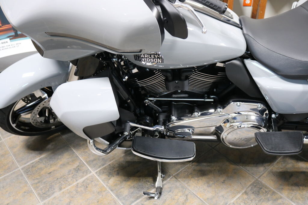 FLHXU 2025 Street Glide Ultra - Photo 2
